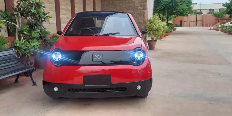 NUR E 75 Pakistans first Electric Car Unveiled 750x375 1