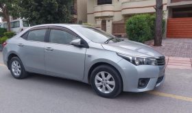 Toyota Corolla Altis X Automatic 1.6 2015