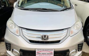 Honda Freed Hybrid 2014