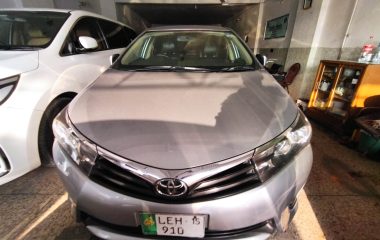 Toyota Corolla Altis 1.6 2015