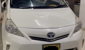 Toyota Prius Alpha G Touring 2012