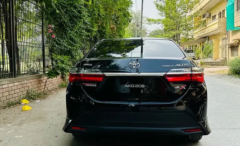 Toyota Corrolla Altis 1.6 2021 Model full