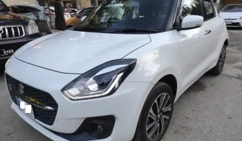 Suzuki Swift GLX CVT 2023 full