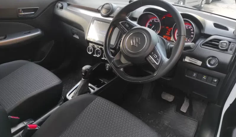 Suzuki Swift GLX CVT 2023 full