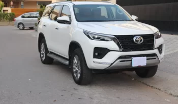 Toyota Fortuner 2022, 2.7 V for Sale full