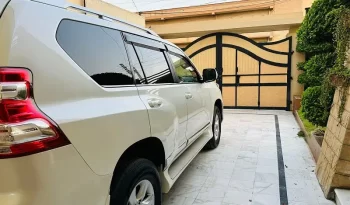 TOYOTA LAND CRUISER PRADO TX MODEL (2017) full