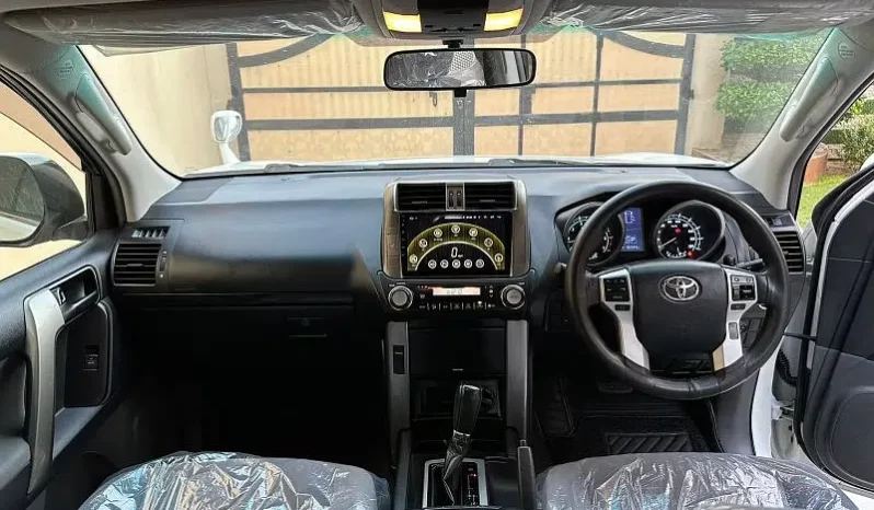 TOYOTA LAND CRUISER PRADO TX MODEL (2017) full