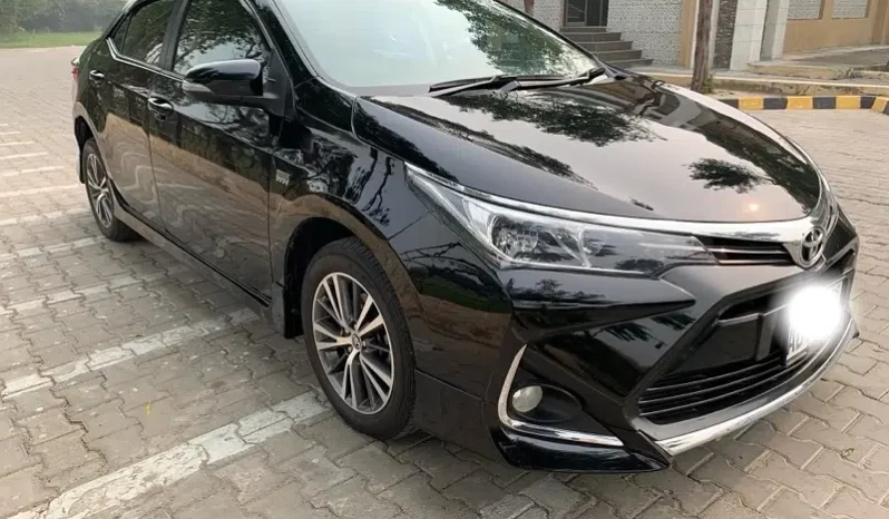 Toyota Corolla Altis X full