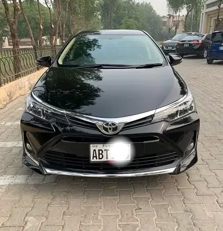 Toyota Corolla Altis X full