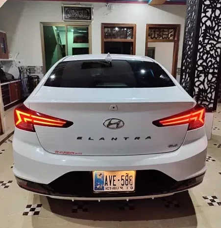 Hyundai elantra in mint condition full