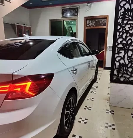 Hyundai elantra in mint condition full