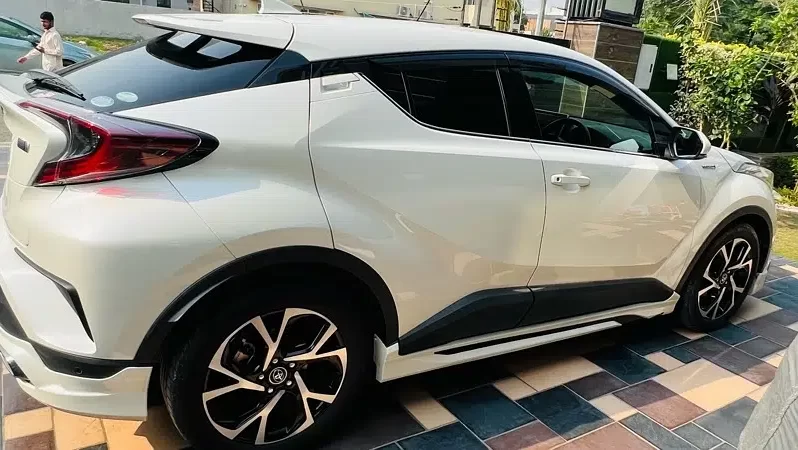 Used Toyota C-HR 2012 full