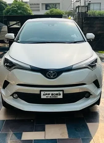 Used Toyota C-HR 2012 full