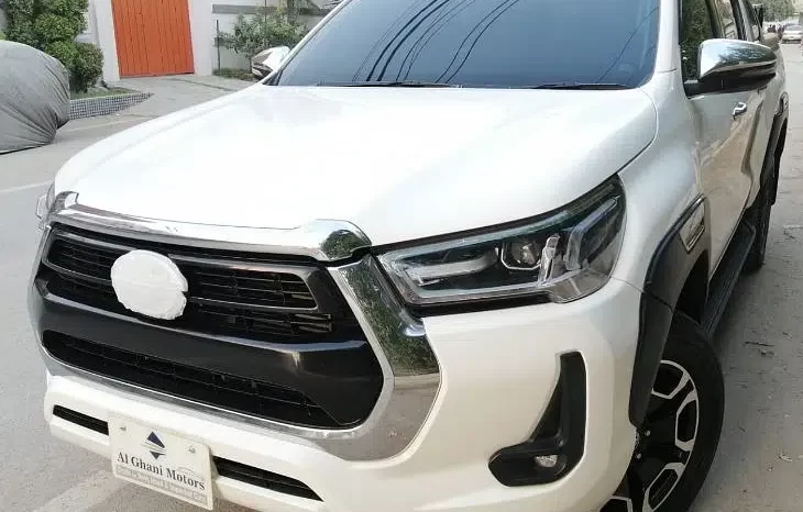 TOYOTA HILUX REVO (V) 2.8 CRUISETRONIC NEW SHAPE MODEL 2021 REG 2021 full