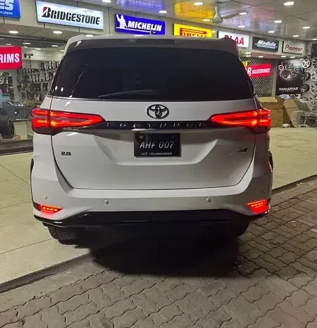 Toyota fortuner sigma full