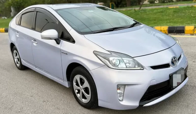 Toyota Prius (Hybrid) 2013 full