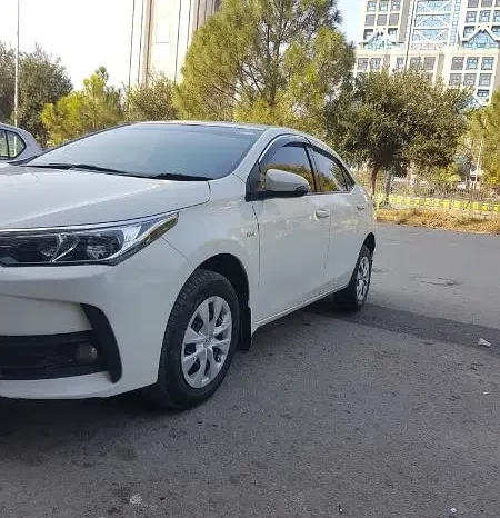 Toyota Corolla GLI Model 2018 full