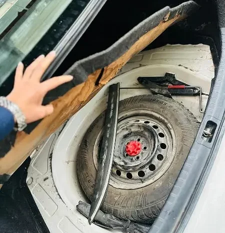 Toyota Altis 1.6 2015 full