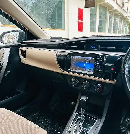 Toyota Altis 1.6 2015 full