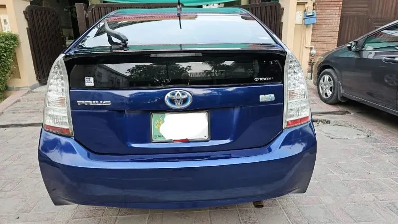 Toyota Prius 2010 full