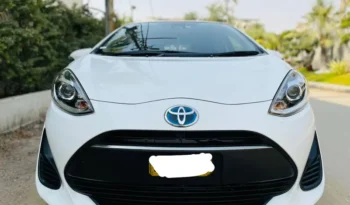 Toyota Aqua S 2017 full