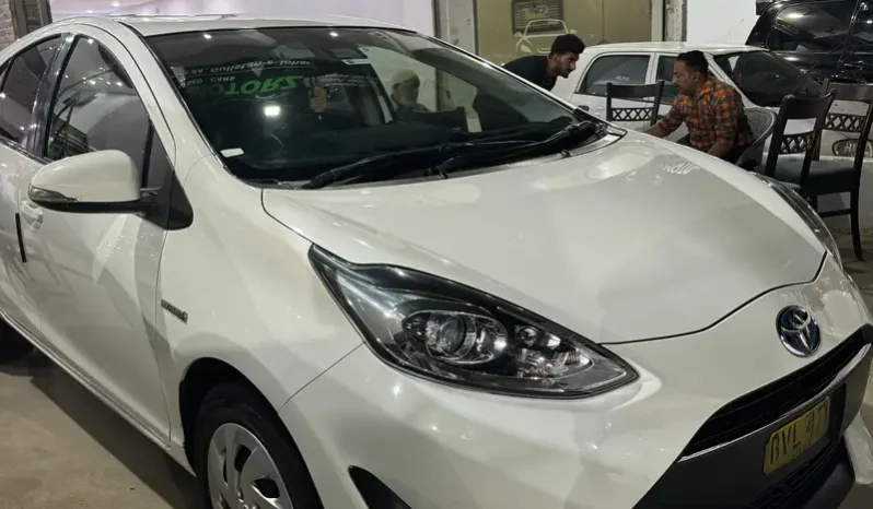 Toyota Aqua S 2017 full