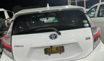 Toyota Aqua S 2017 full