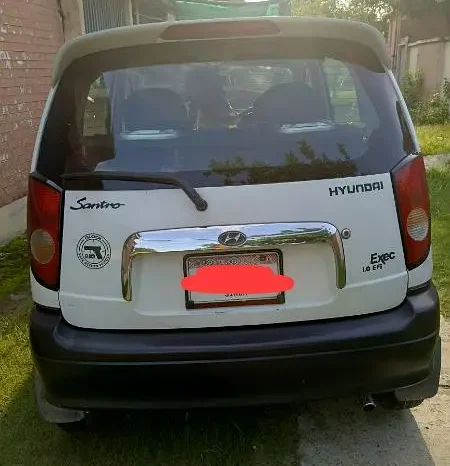 Hyundai Santor executive 2004 color white For Sale full