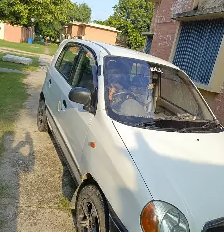 Hyundai Santor executive 2004 color white For Sale full