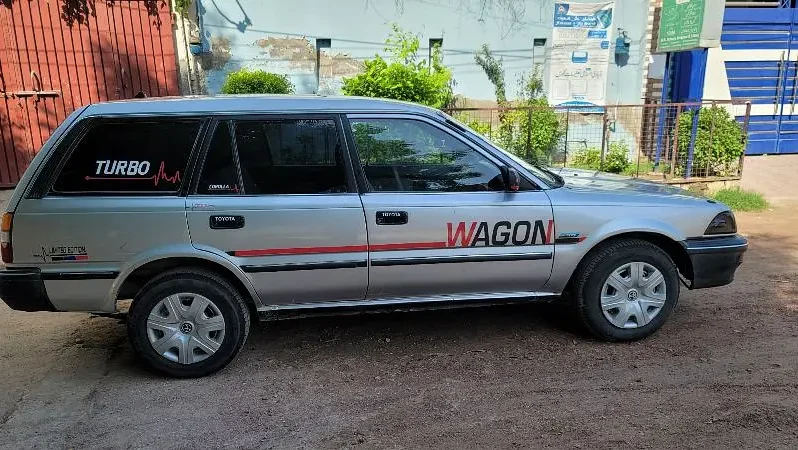 Toyota Corolla Straight station wagon XE 1988 full