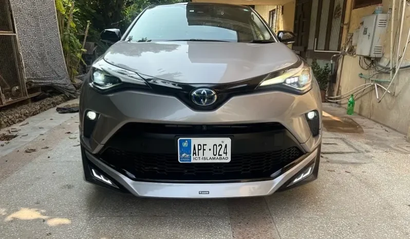 Toyota C-HR 2020 full