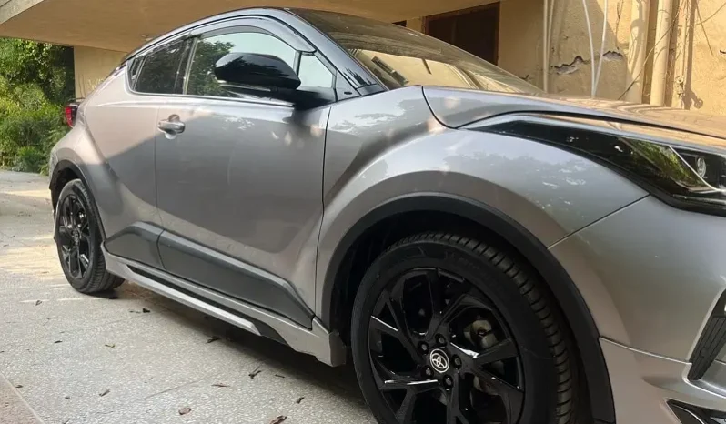 Toyota C-HR 2020 full