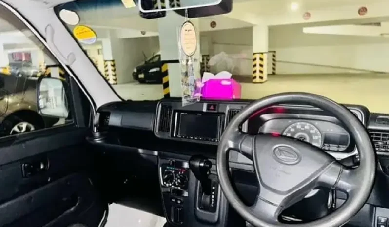 Daihatsu Hijet 2018 full