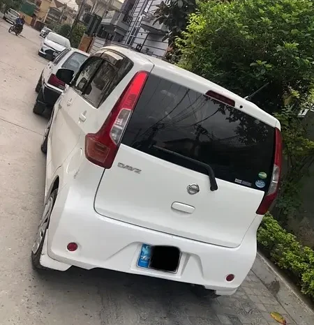 Nissan DayZ 2015 full