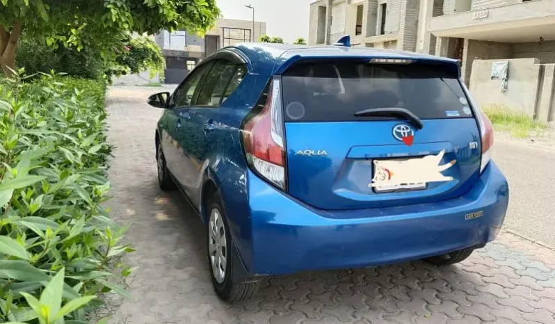 Toyota Aqua 2015 Hybrid full