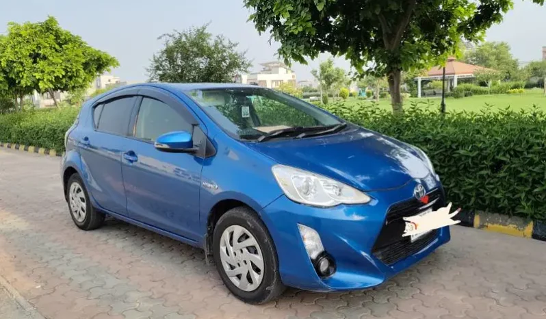 Toyota Aqua 2015 Hybrid full