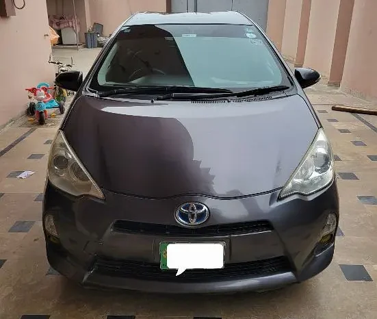 Toyota Aqua 2013 full