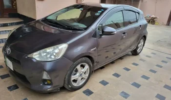 Toyota Aqua 2013 full