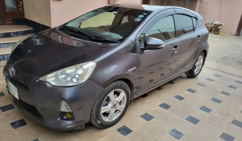 Toyota Aqua 2013 full