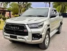 Toyota Hilux 2012 full