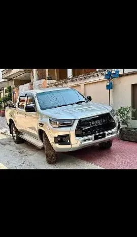 Toyota Hilux 2012 full