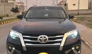 Toyota Fortuner V 2018 full
