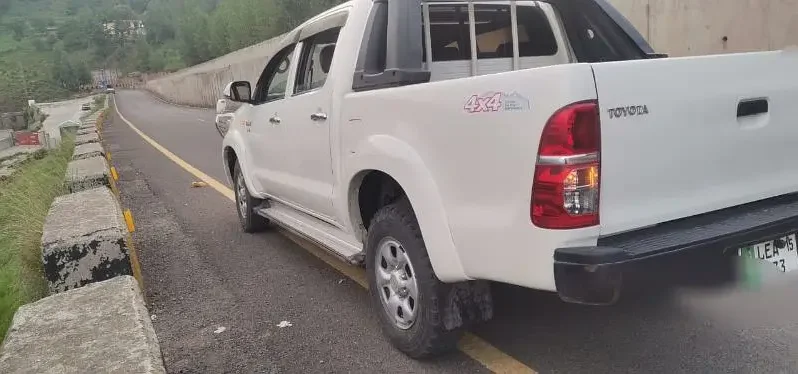 Toyota Hilux Vigo Champ2015 full