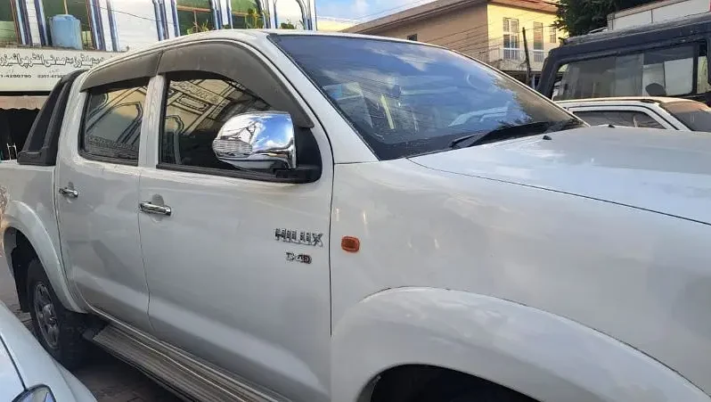 Toyota Hilux Vigo Champ2015 full