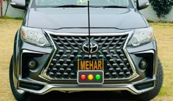 Toyota Fortuner V 2.7 2013 full