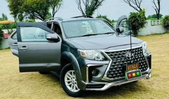 Toyota Fortuner V 2.7 2013 full