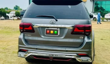 Toyota Fortuner V 2.7 2013 full