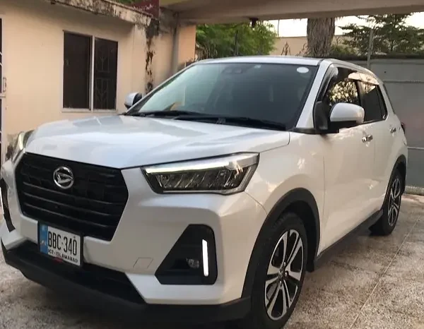 Daihatsu Rocky (Toyota Raize) full