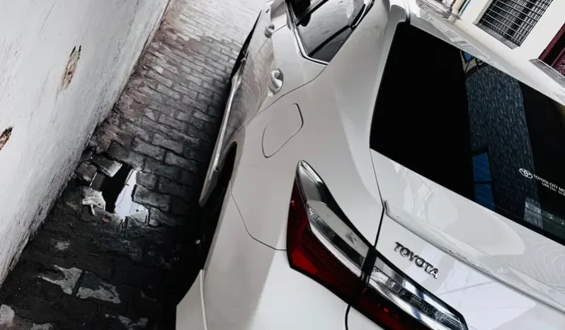 Used Toyota Corolla 2021 full