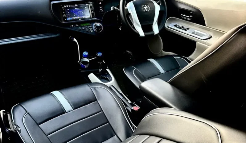 Toyota Aqua G 2013 full